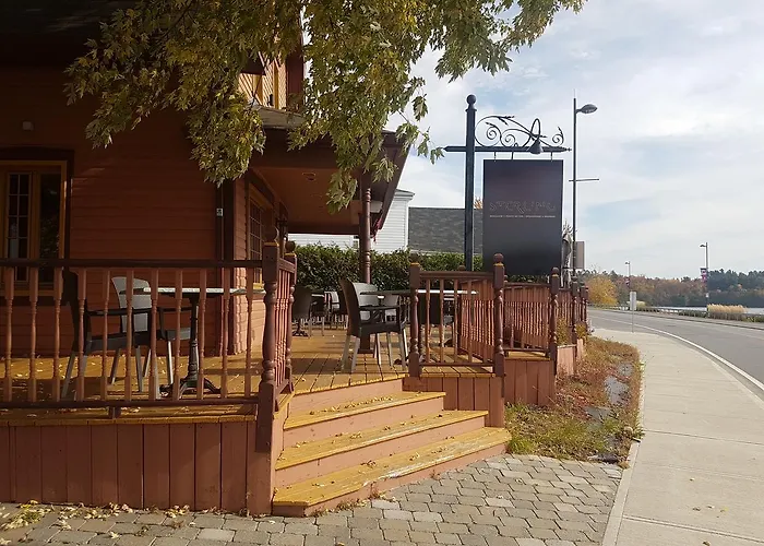 Cozy 1-Bedroom Suite #17 By Amazing Property Rentals